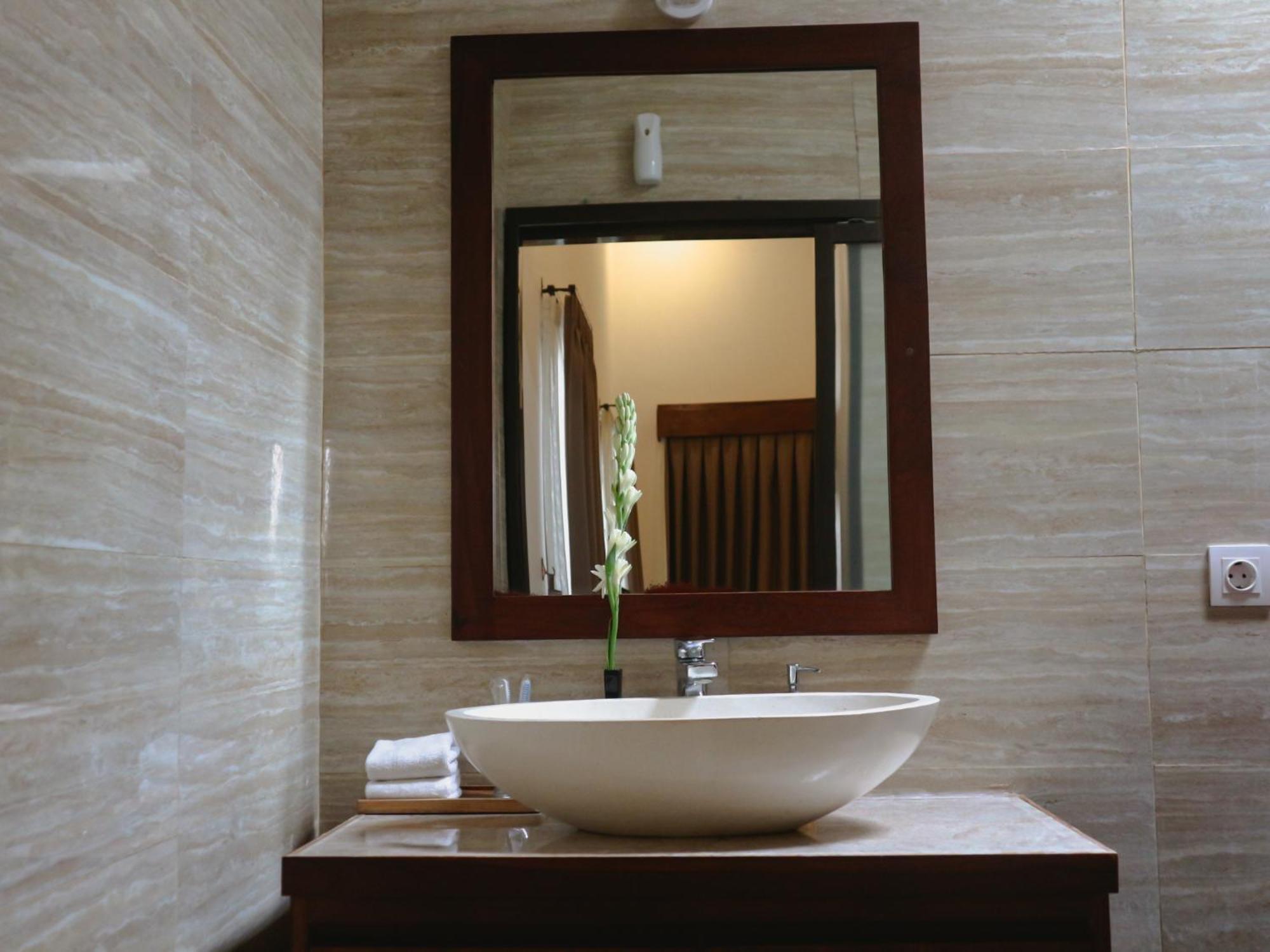 Villa Sinergi 2Br Tranquil Villa In Seminyak ภายนอก รูปภาพ